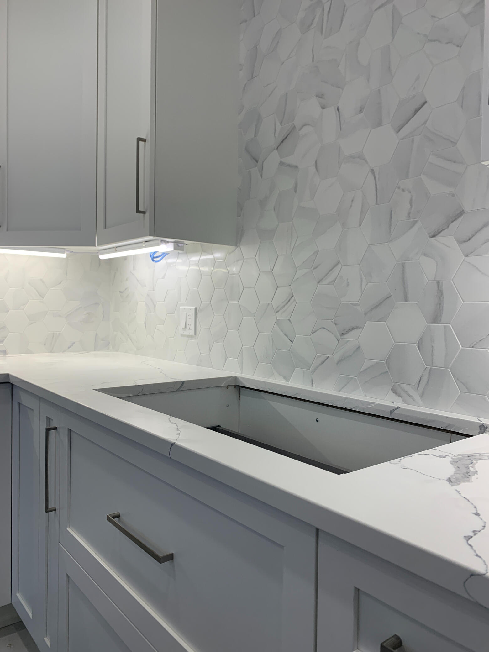 Kitchen Tile Backsplash